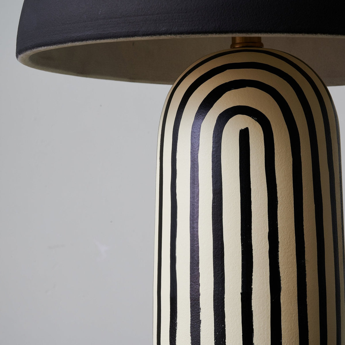 Moxyn minimalistyczna lampa stołowa z ceramiki