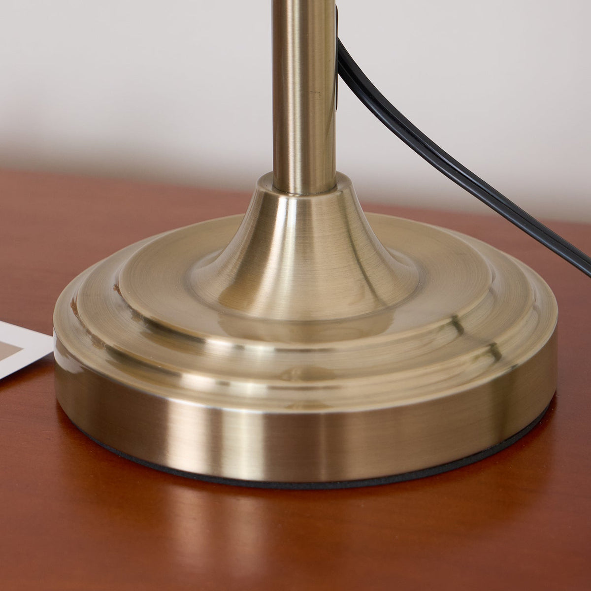 Avenuora vintage lampa stołowa