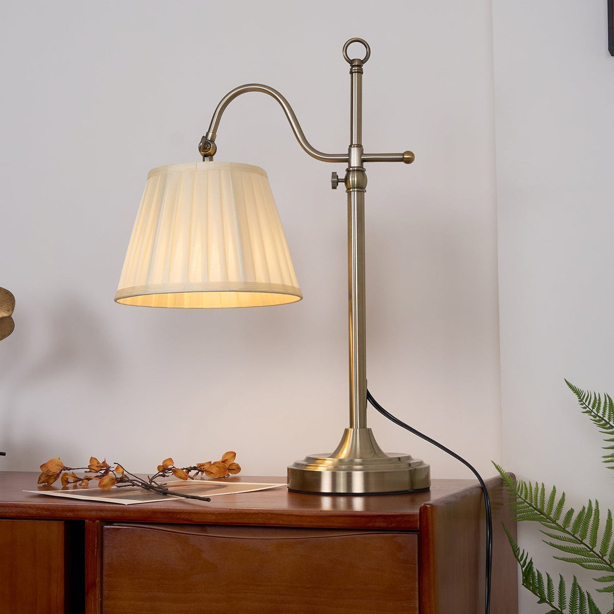 Avenuora vintage lampa stołowa