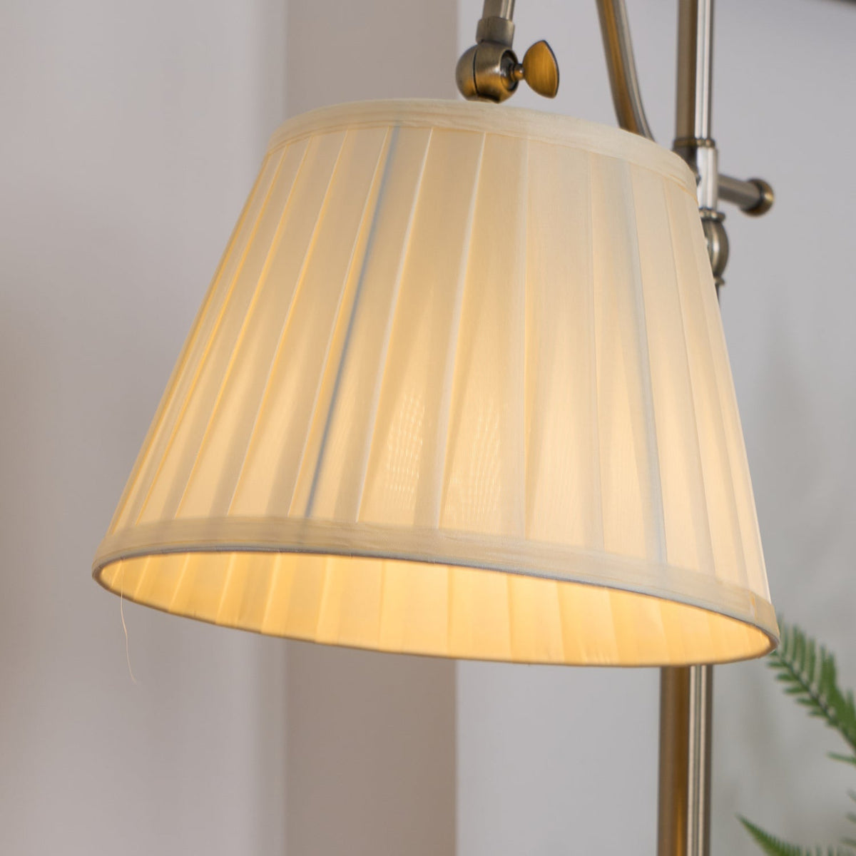 Avenuora vintage lampa stołowa
