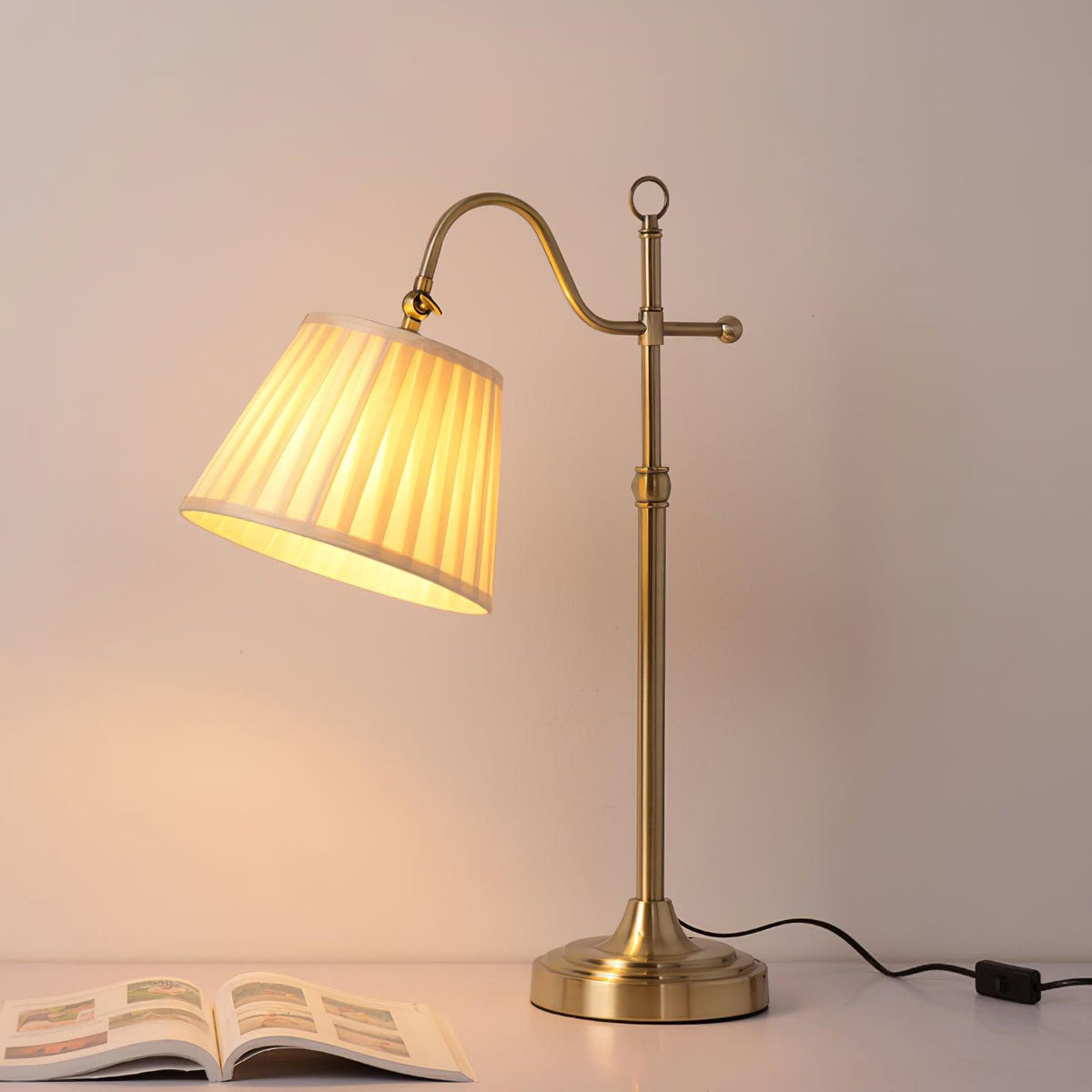 Avenuora vintage lampa stołowa