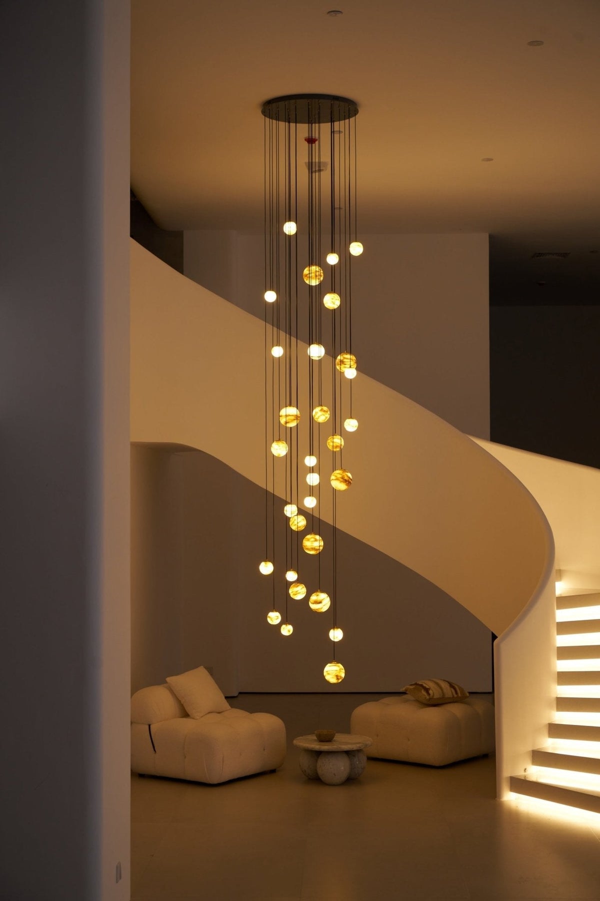 LUX Alabaster Cluster żyrandol schodowy