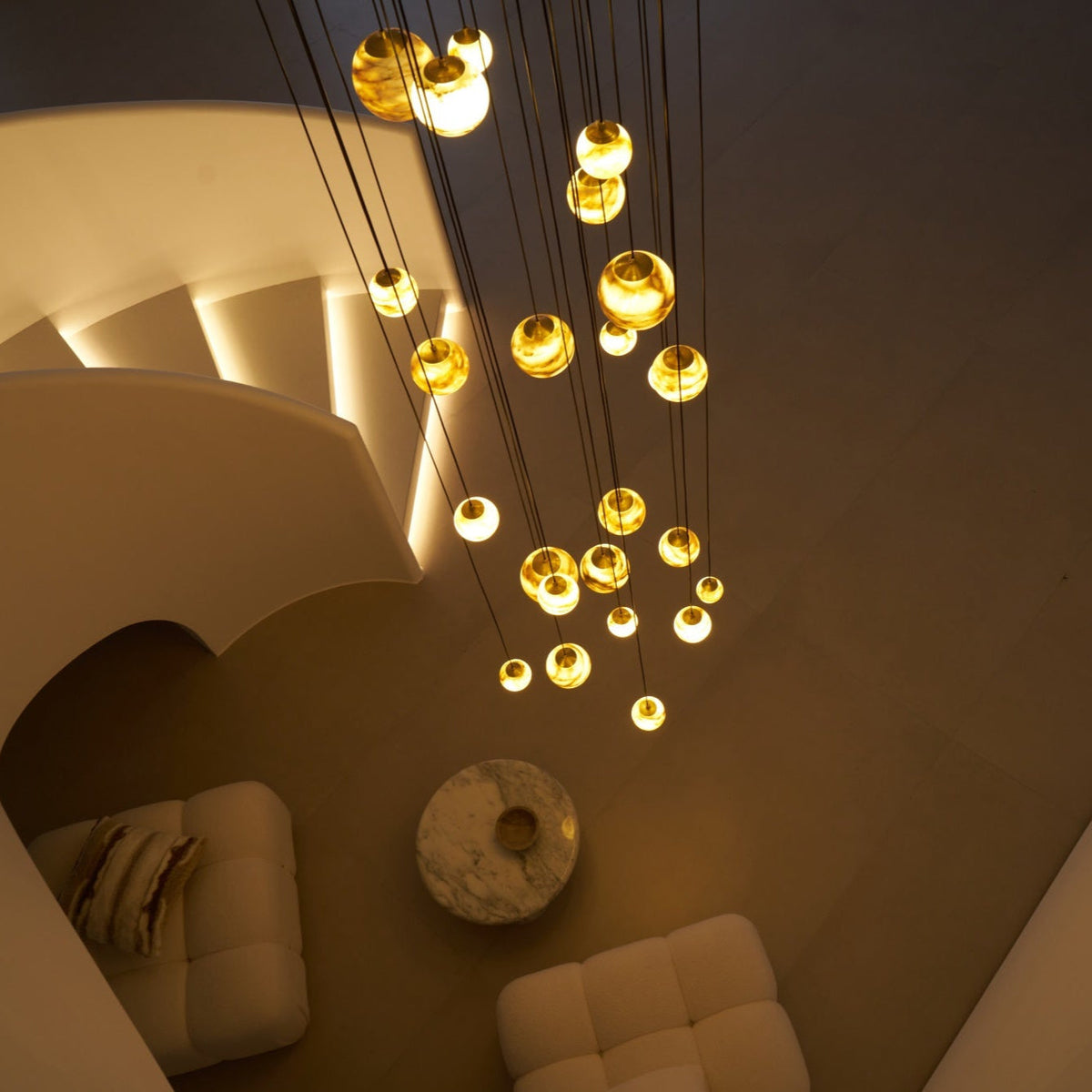 LUX Alabaster Cluster żyrandol schodowy