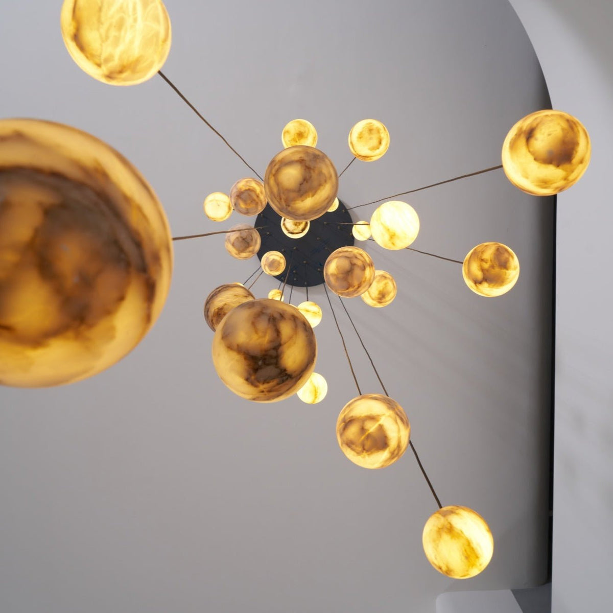 LUX Alabaster Cluster żyrandol schodowy