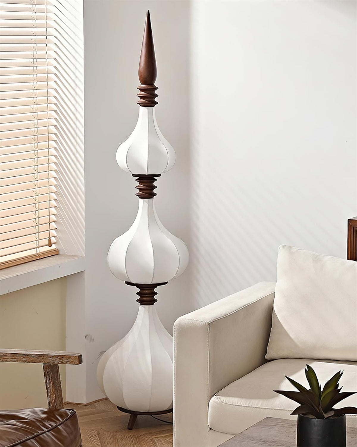Pagoda lampa stojąca