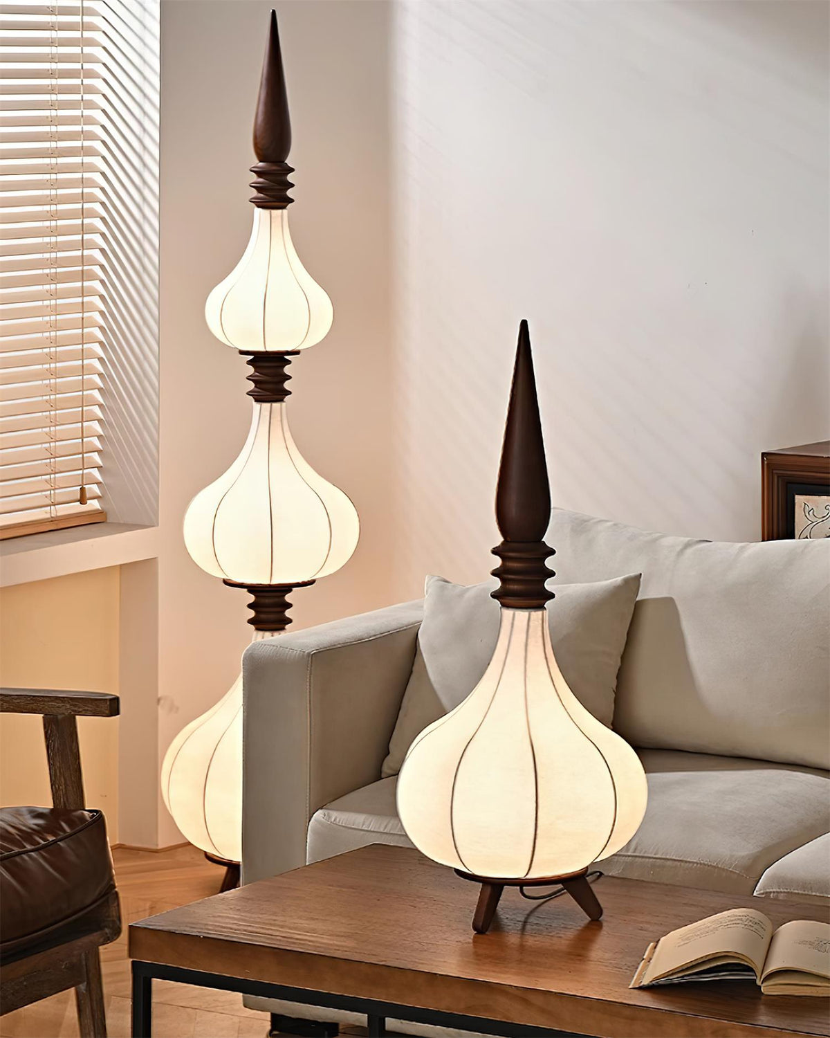 Pagoda lampa stojąca
