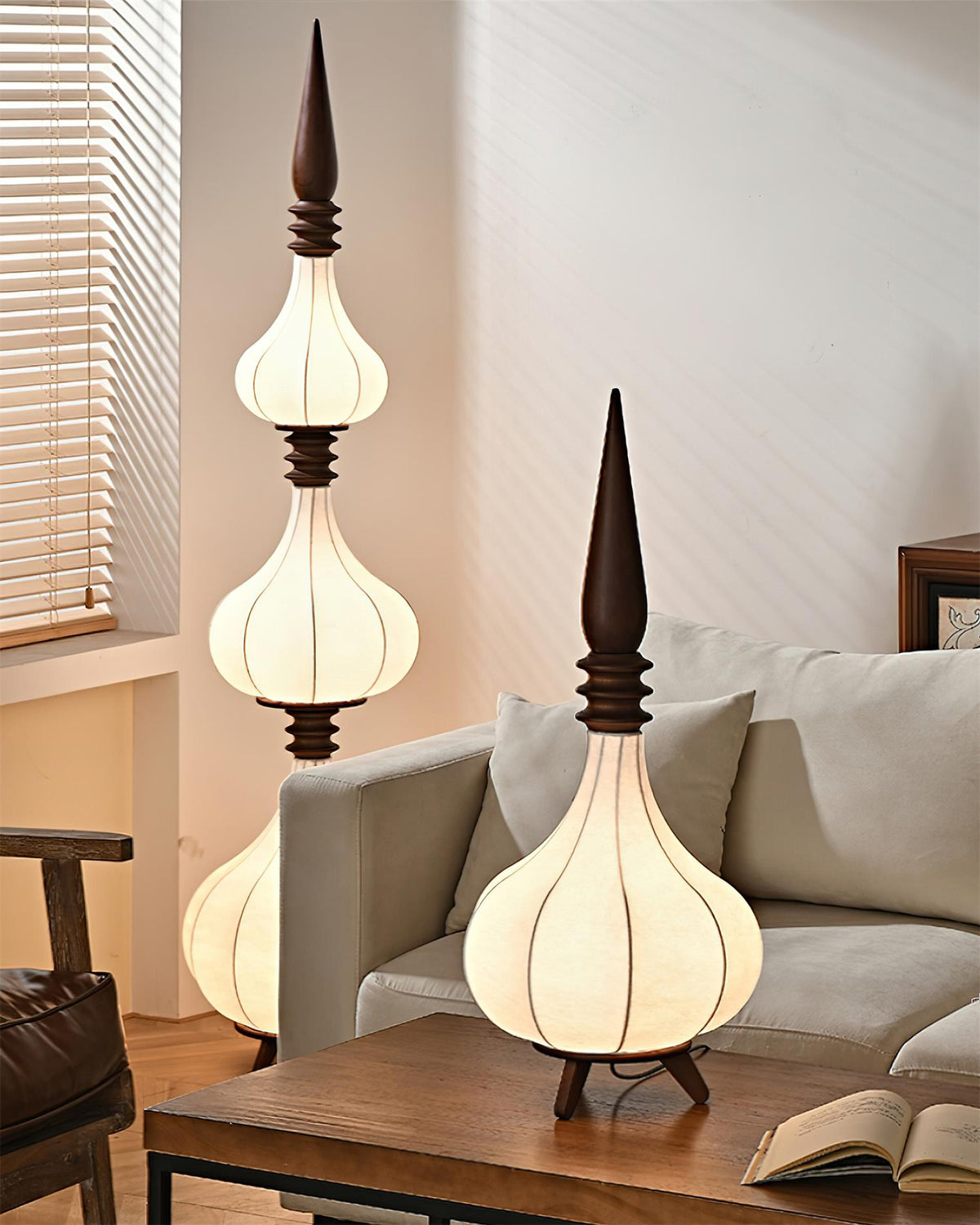 Pagoda lampa stojąca