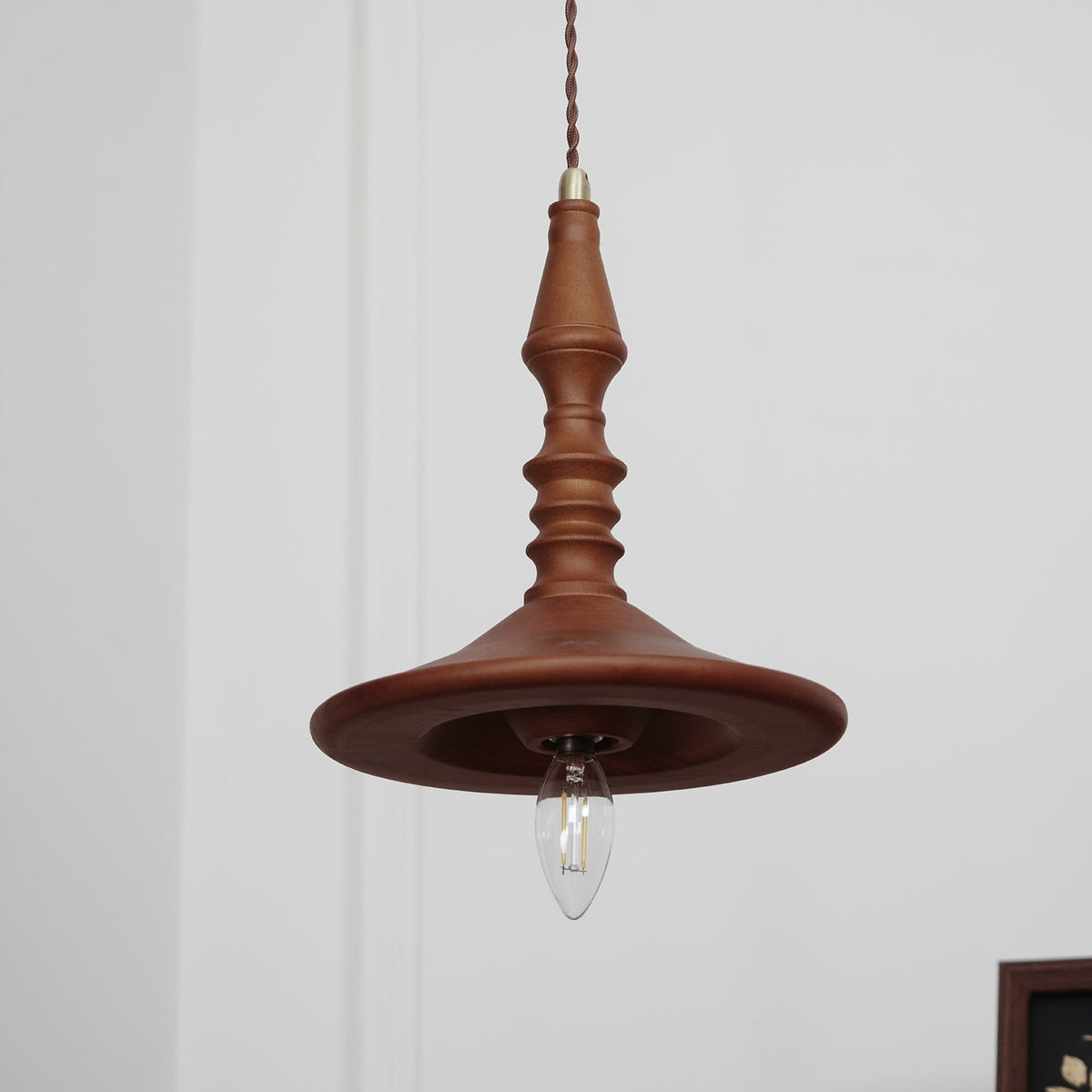 Oreliina lampa wisząca