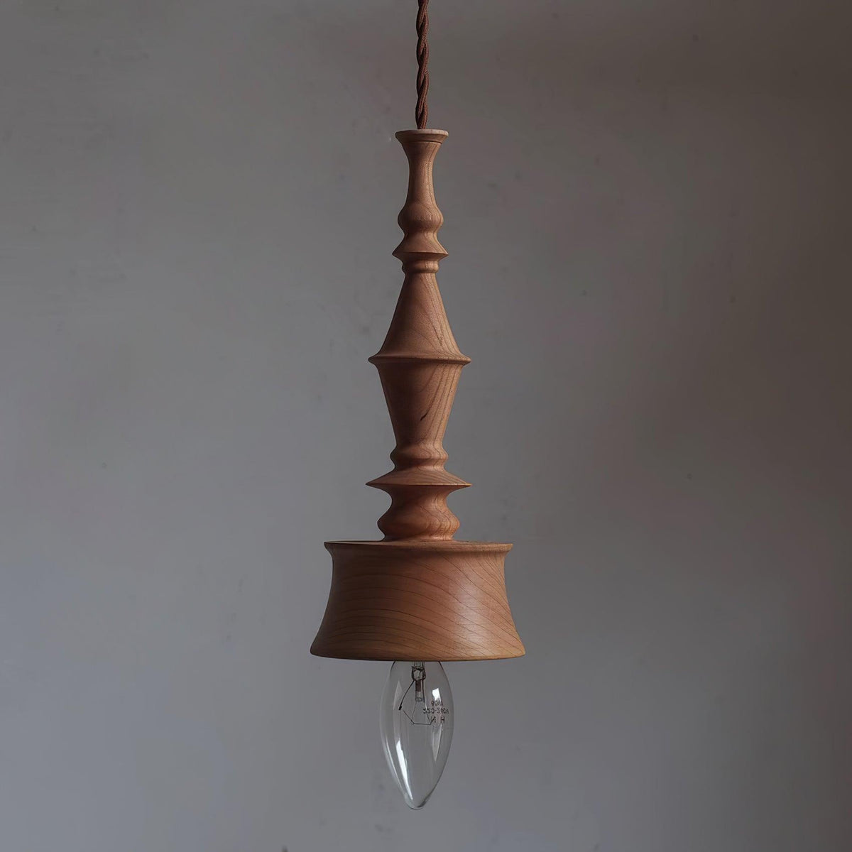 Oreliina lampa wisząca