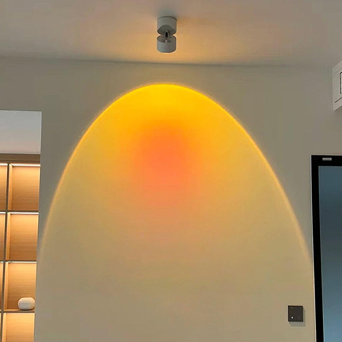 Tiroxen nowoczesny, elegancki, regulowalny reflektor LED