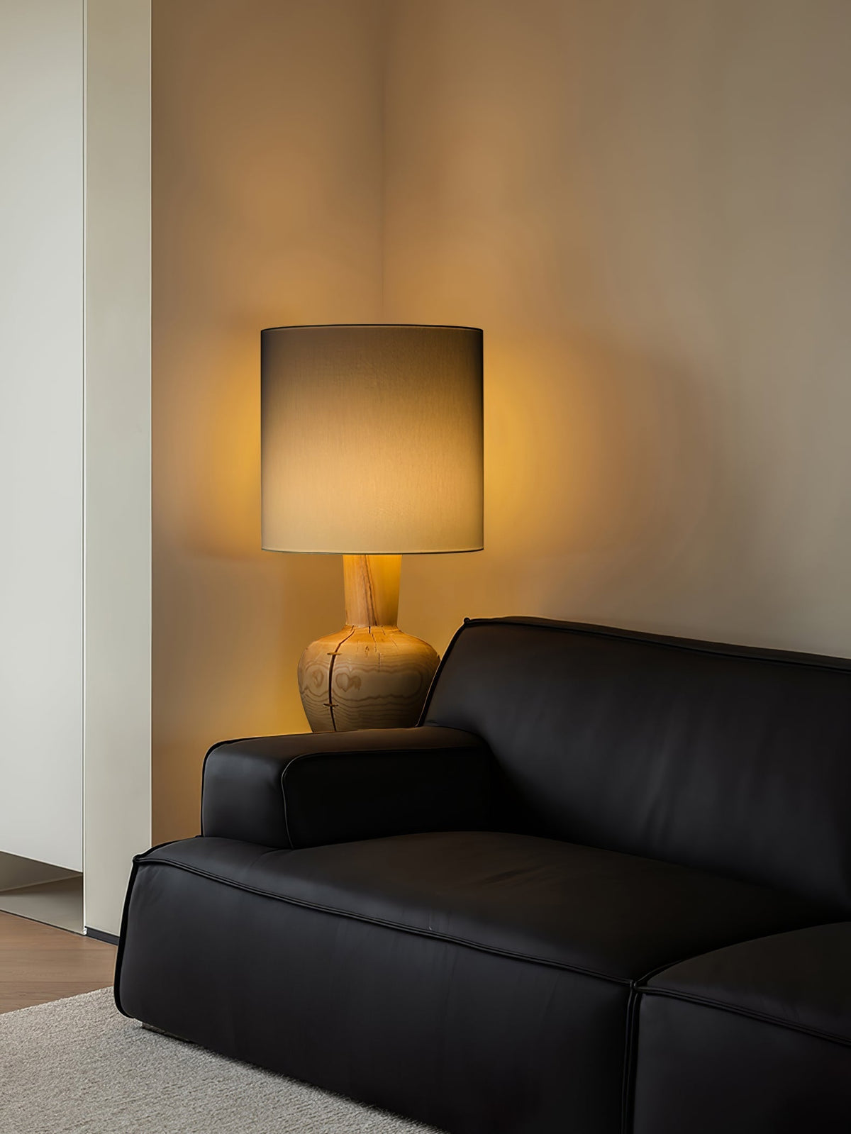 Flynis lampa stołowa z drewna