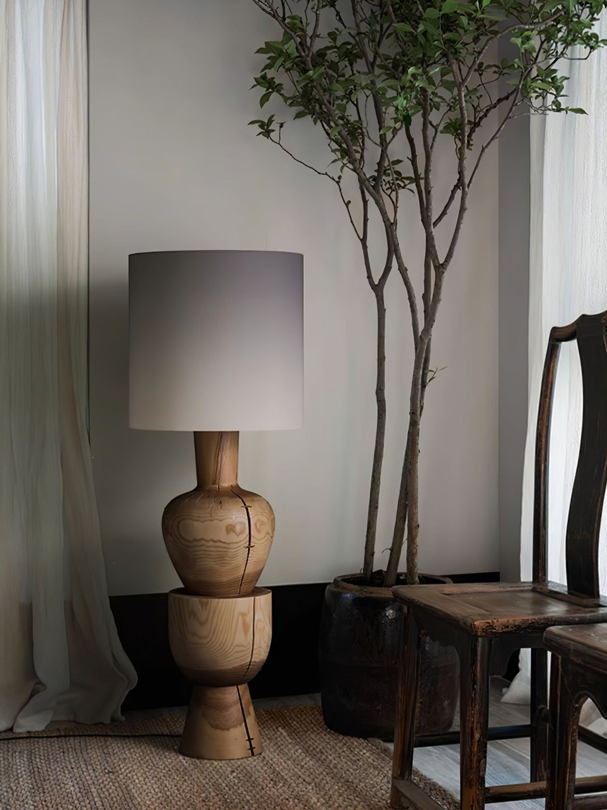 Flynis lampa stołowa z drewna
