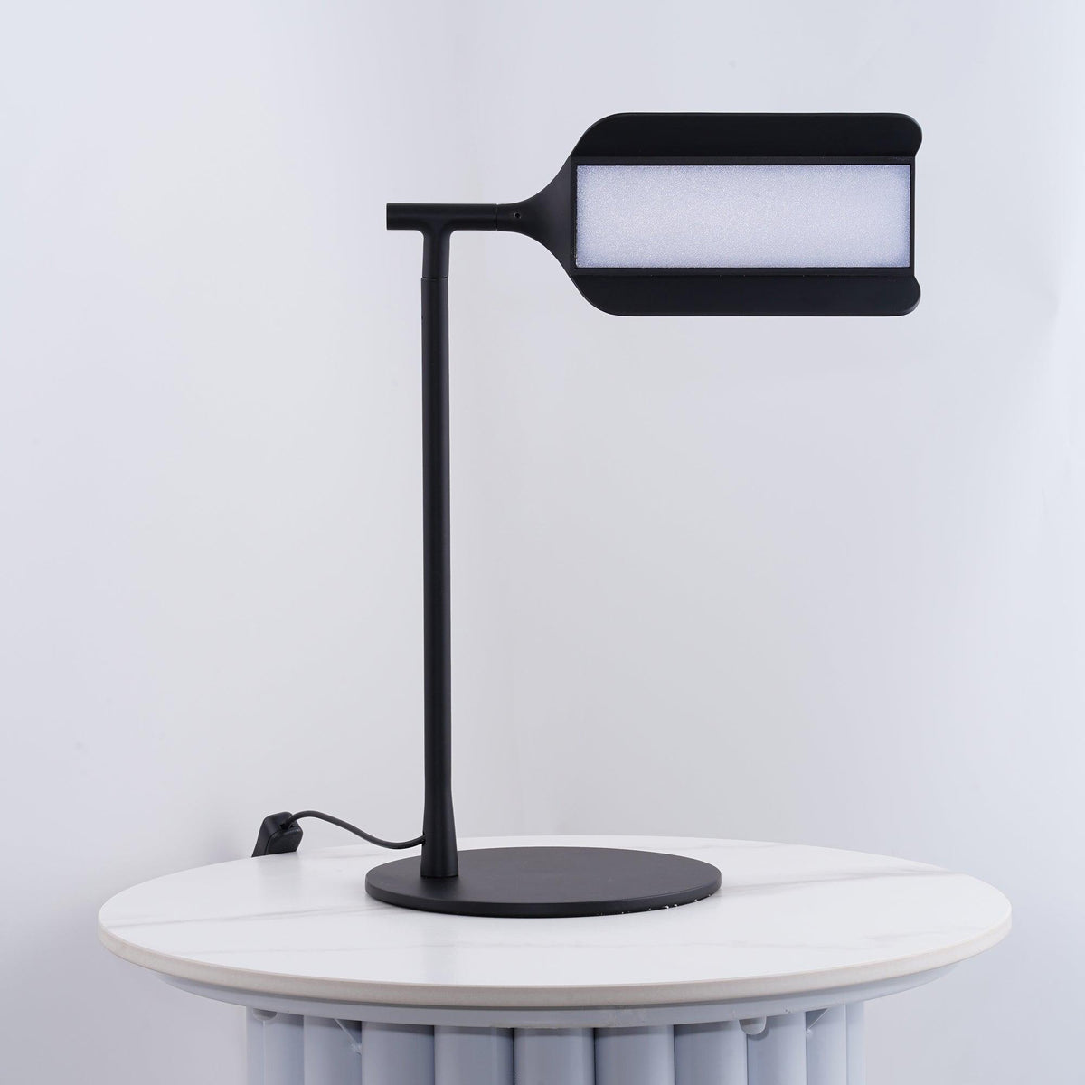 Cilorn minimalistyczna lampa stołowa z akrylu