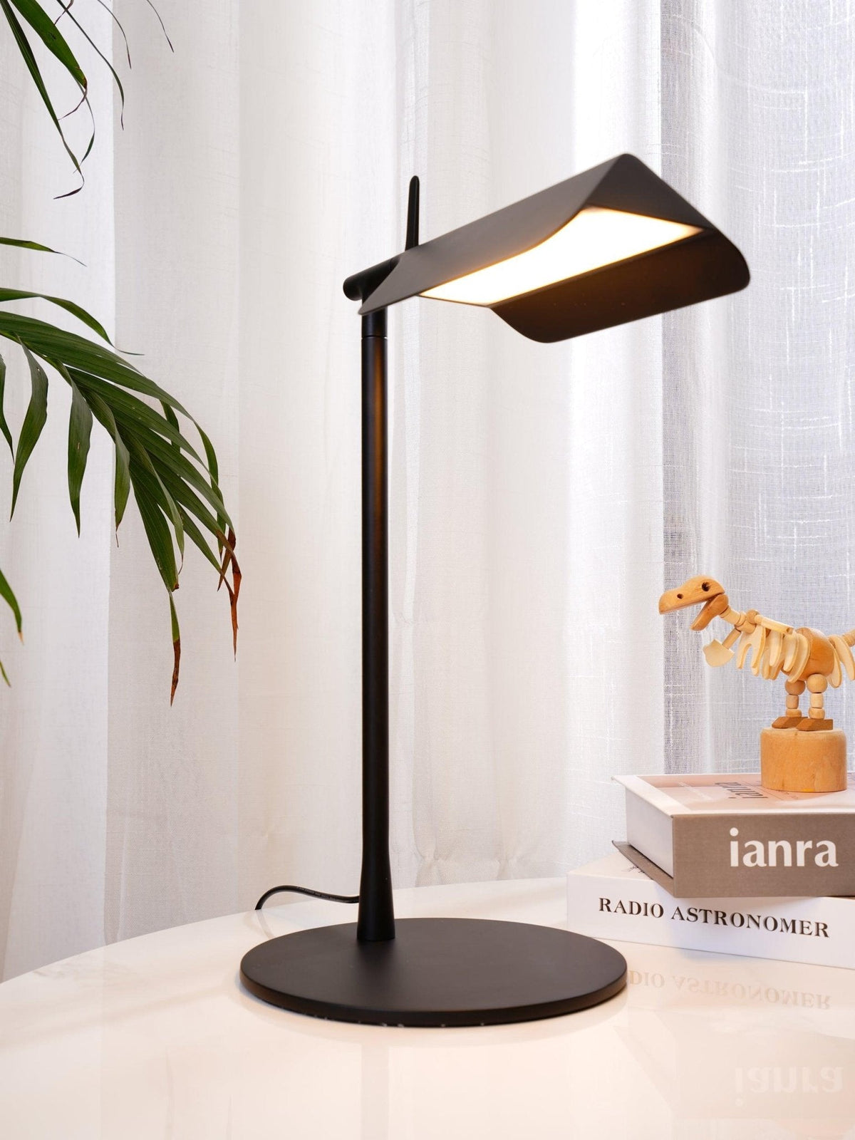 Cilorn minimalistyczna lampa stołowa z akrylu