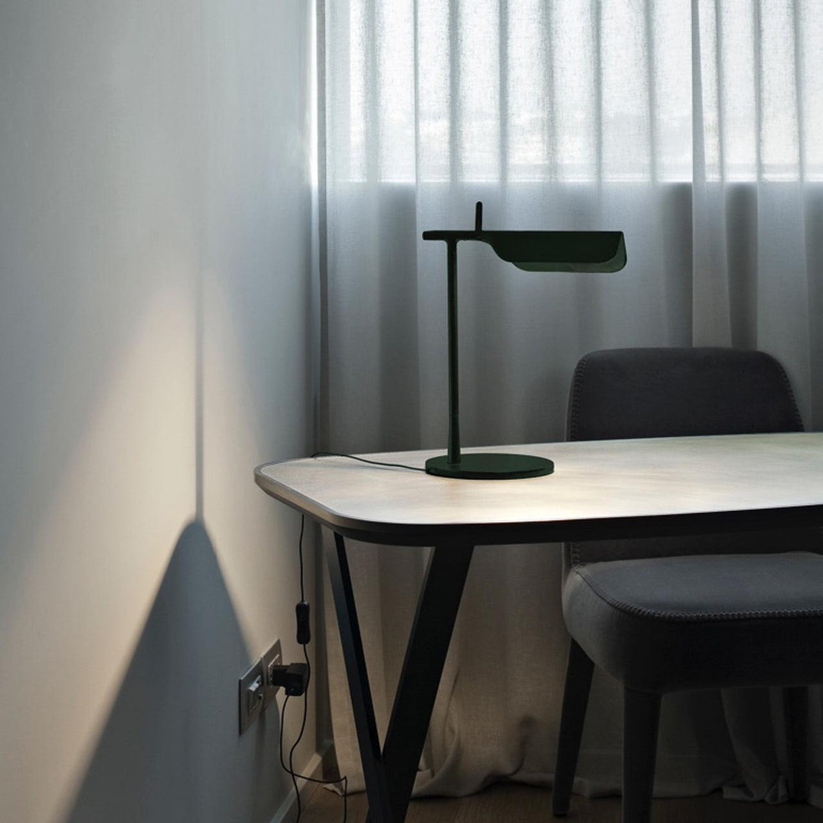 Cilorn minimalistyczna lampa stołowa z akrylu