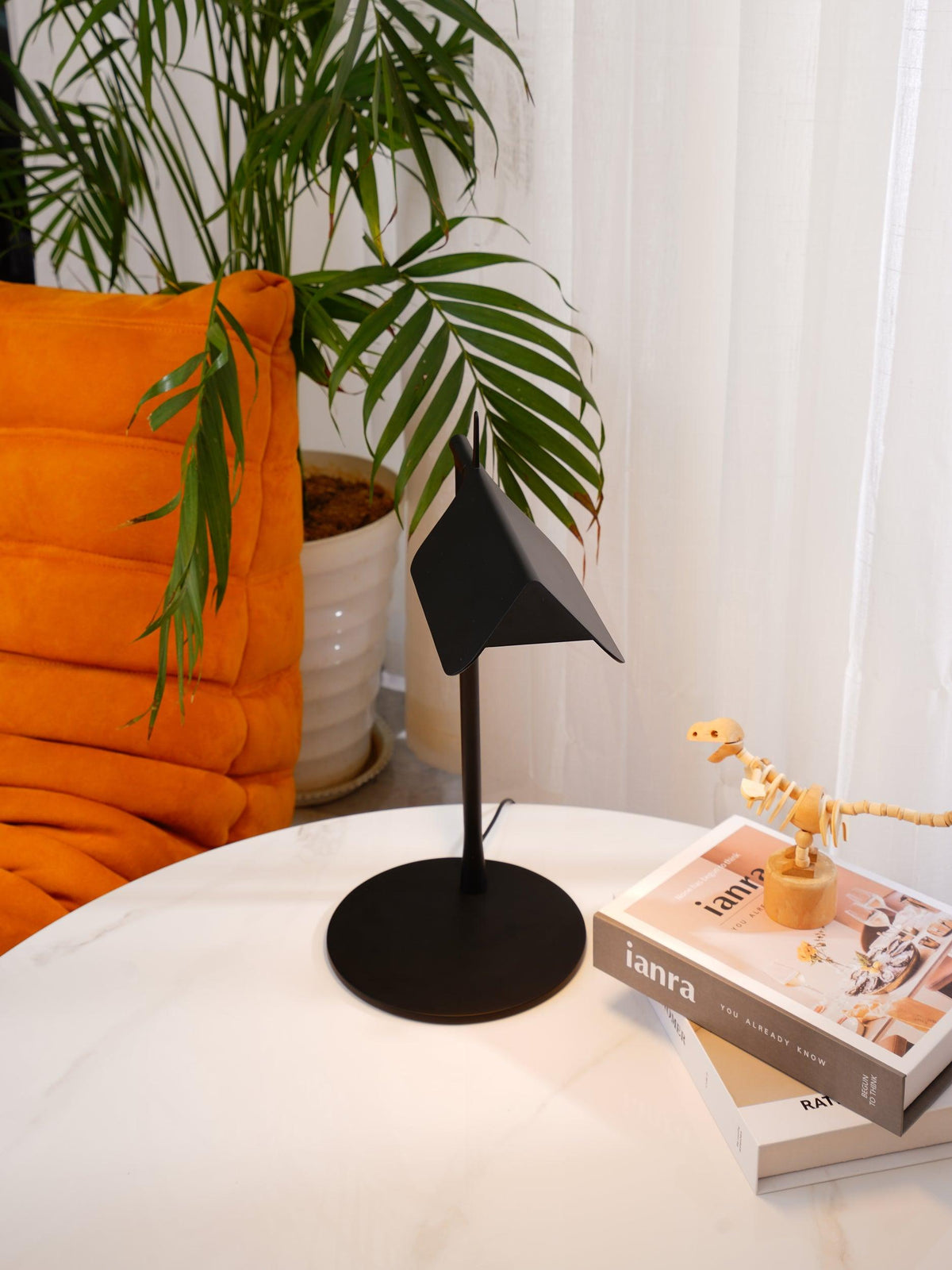 Cilorn minimalistyczna lampa stołowa z akrylu