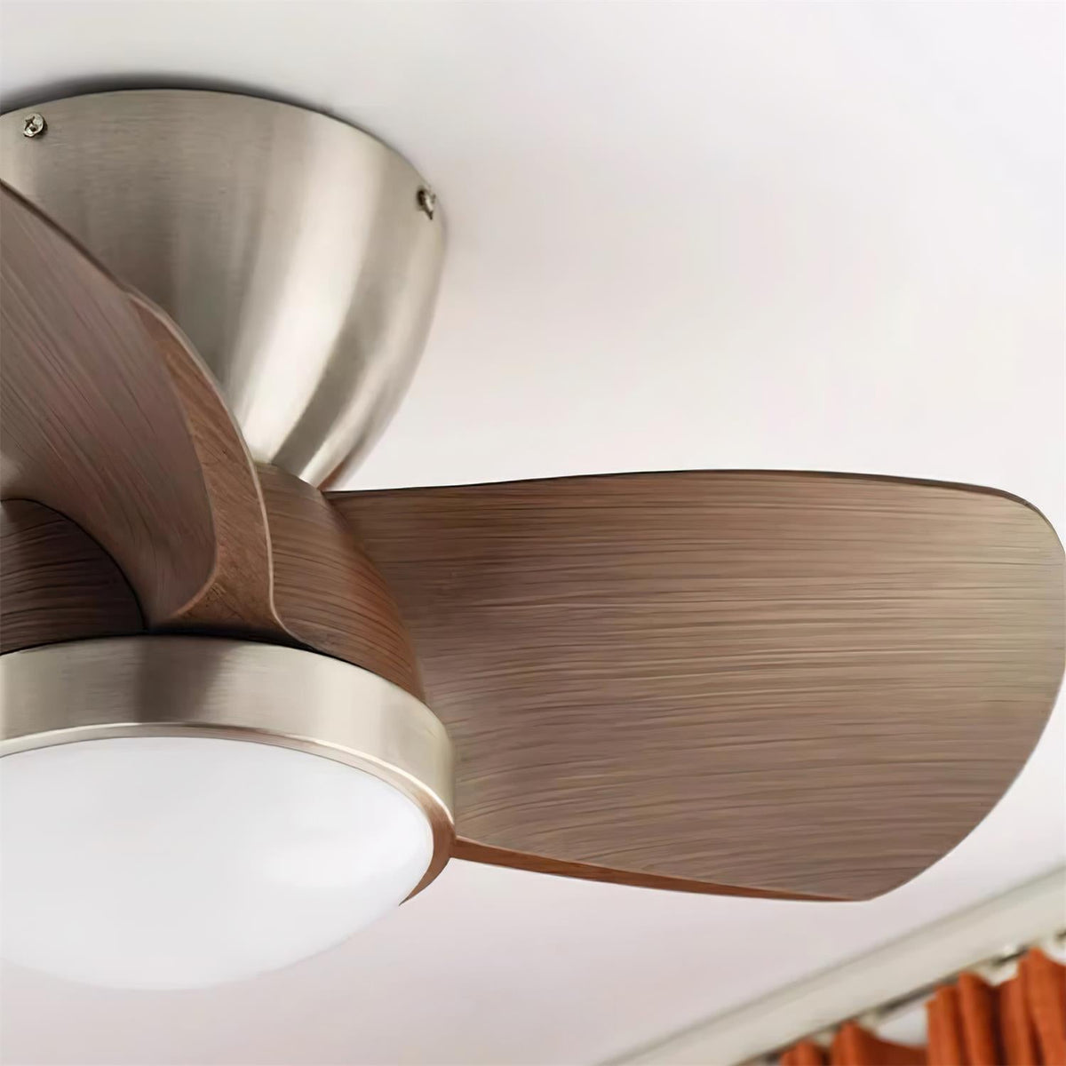 Lioraleria lampa sufitowa z wentylatorem