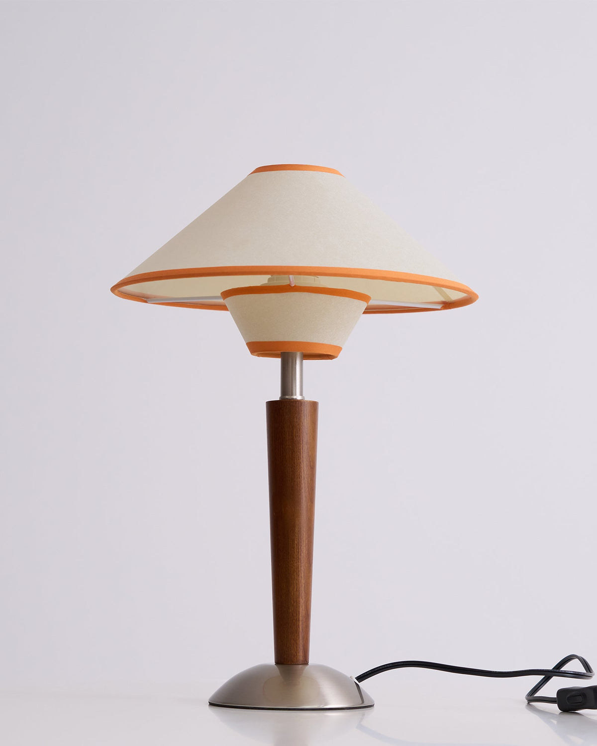 Lampa stołowa Talonwood drewniana