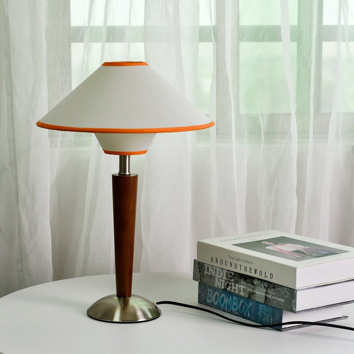 Lampa stołowa Talonwood drewniana