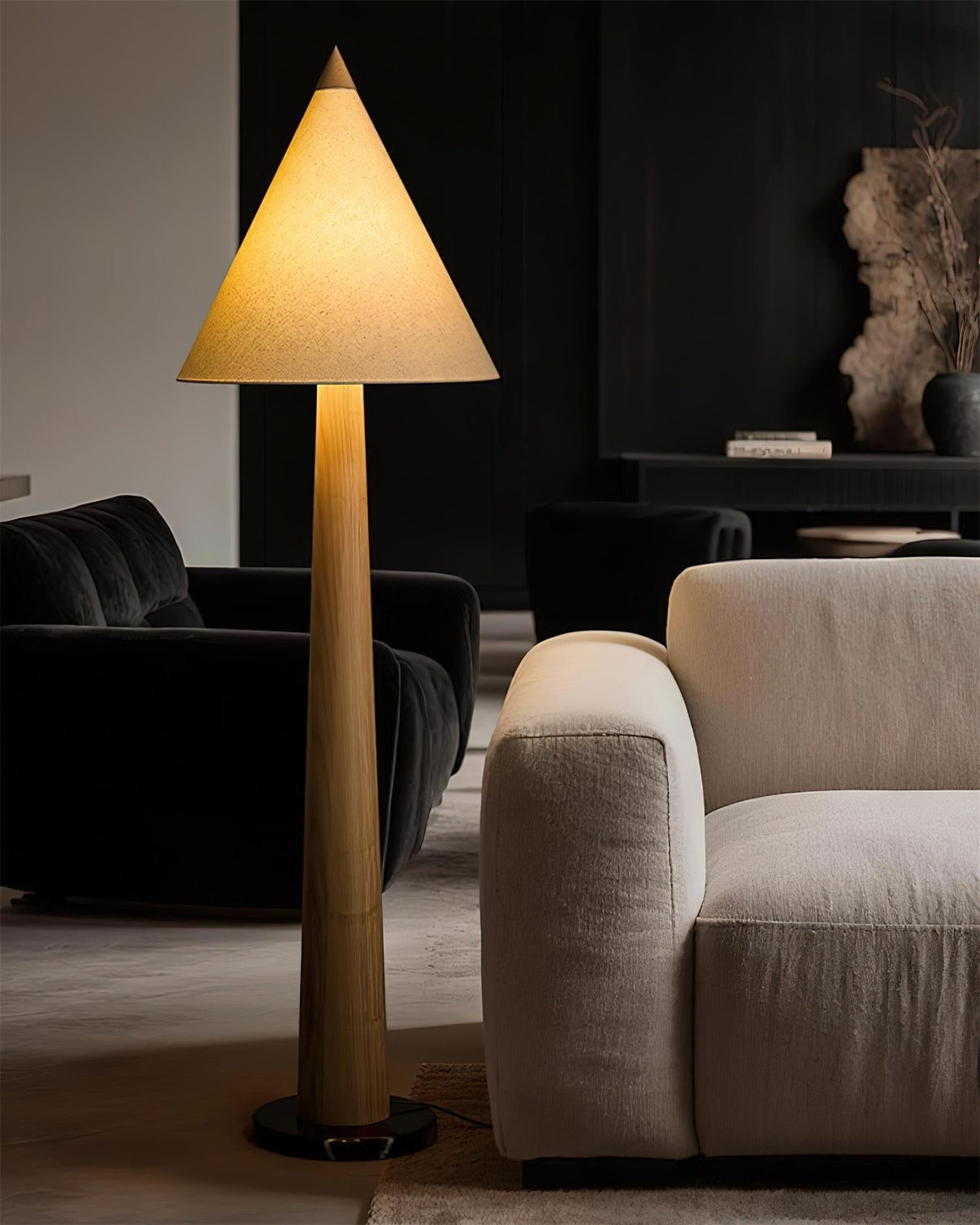 Cone-Gable lampa stojąca