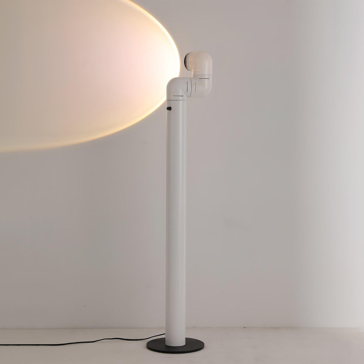 Nyor aluminiowa lampa stojąca