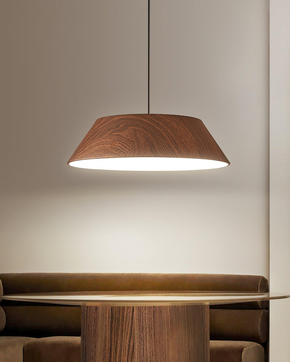 Novain lampa wisząca z fakturą drewna