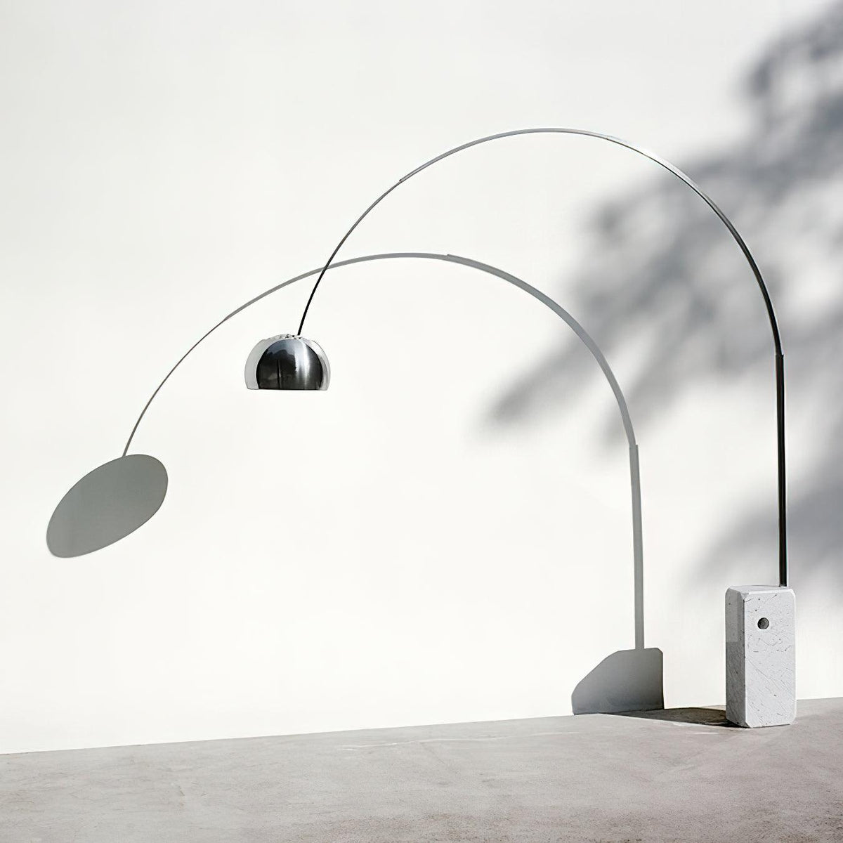 Parabola lampa stojąca