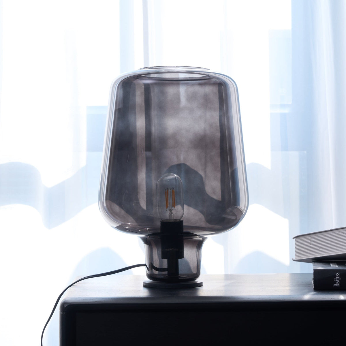 Eanlari nowoczesna lampa stołowa ze szkła