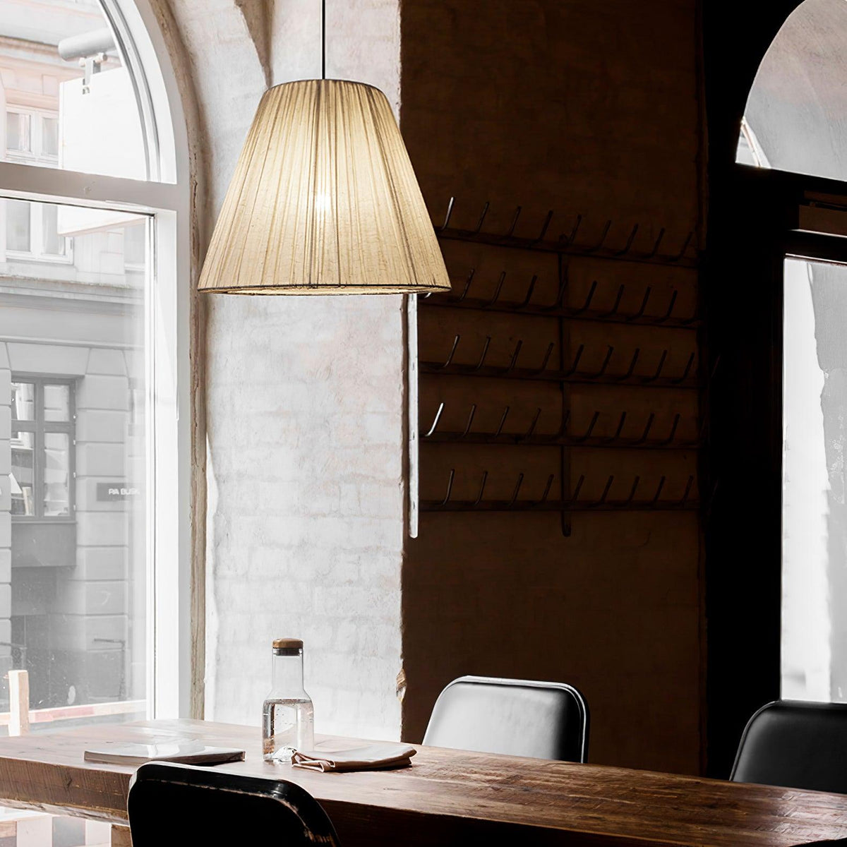 Docan wisząca lampa retro z płótna