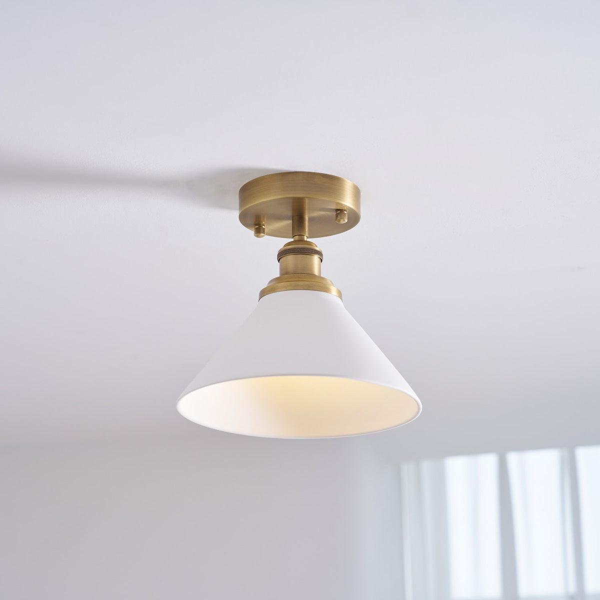 Aureleon minimalistyczna lampa sufitowa z miedzi