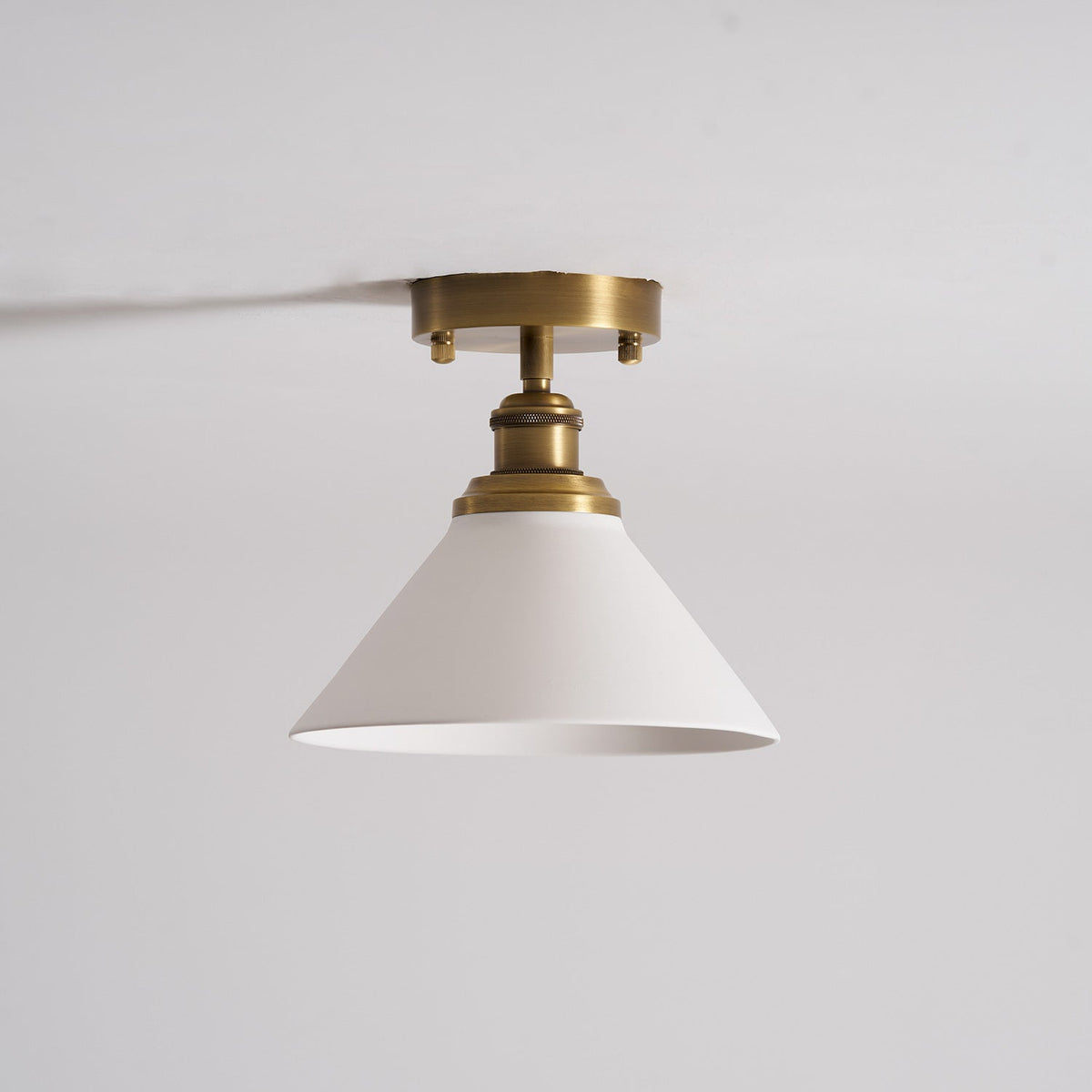 Aureleon minimalistyczna lampa sufitowa z miedzi
