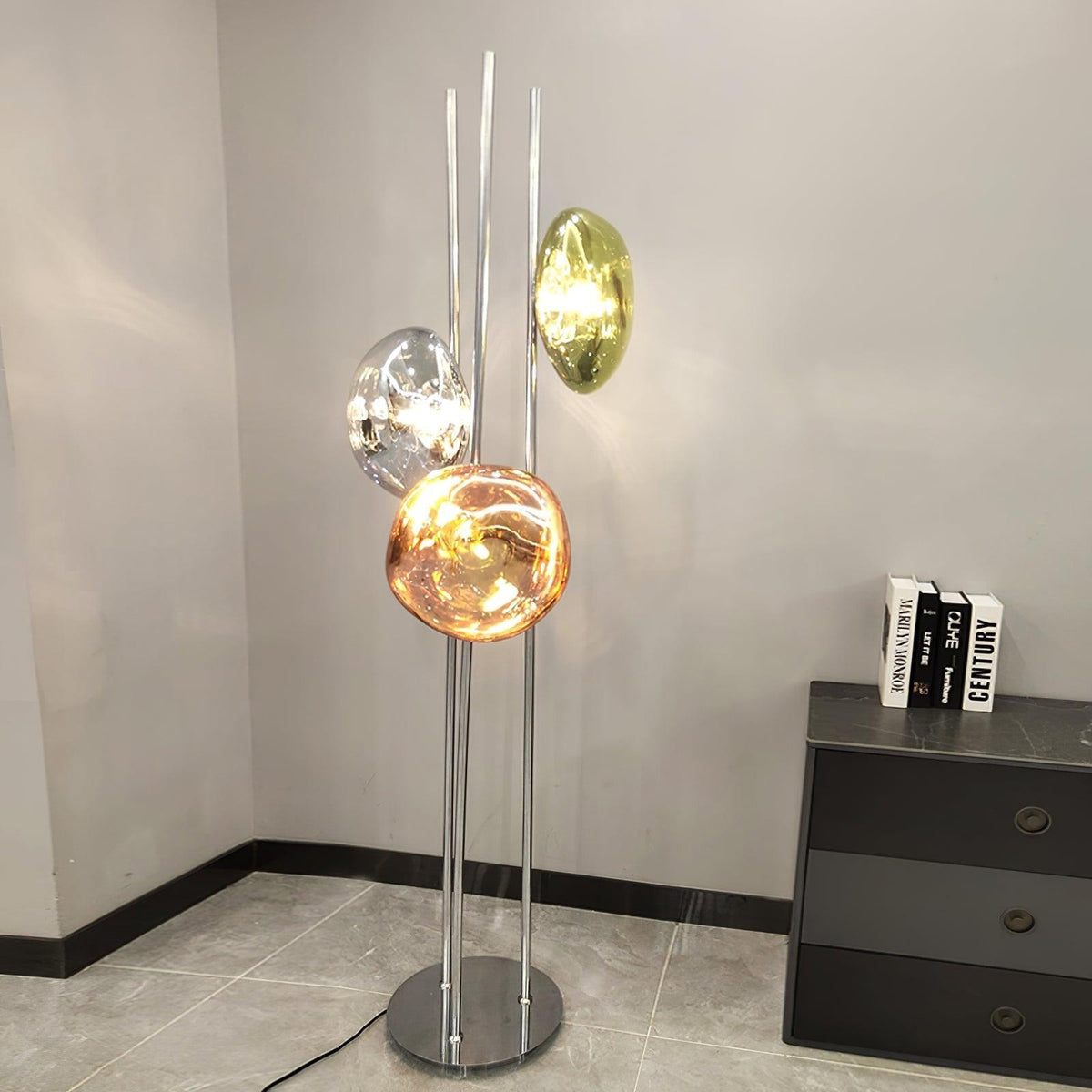 Gevara nowoczesna lampa stojąca