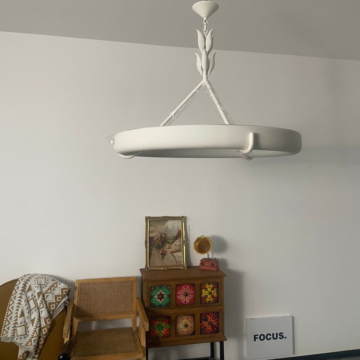 Sorarena żyrandol z gipsu