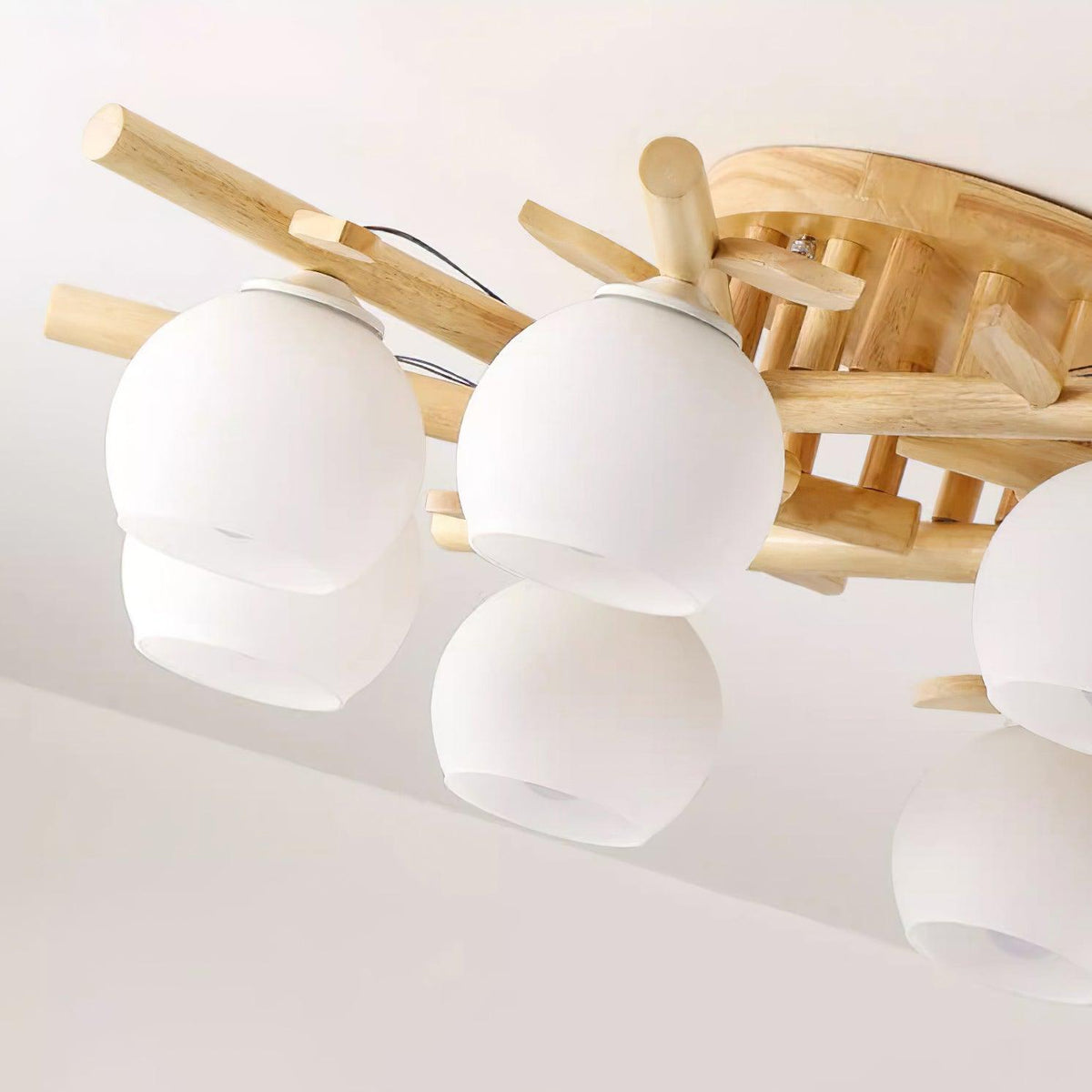 Willow minimalistyczna lampa sufitowa z drewna