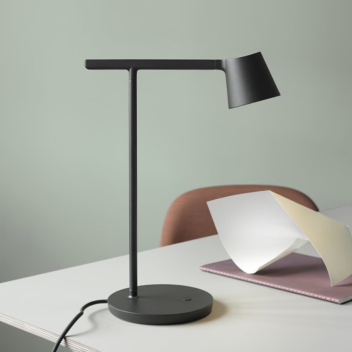 Caelthorne Core lampa stołowa