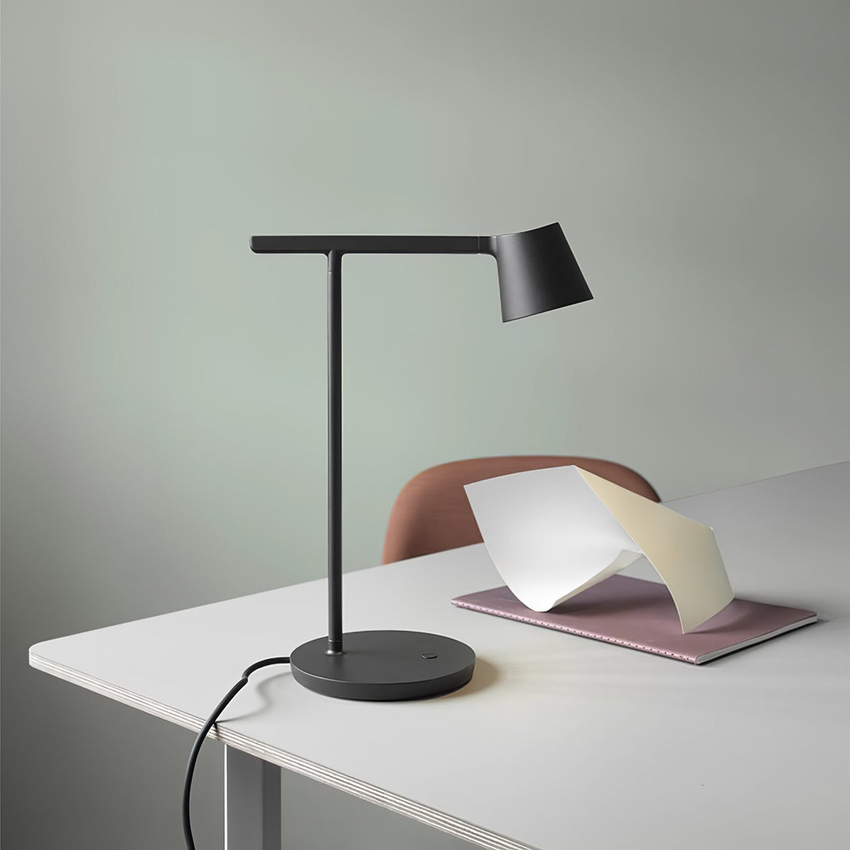 Caelthorne Core lampa stołowa