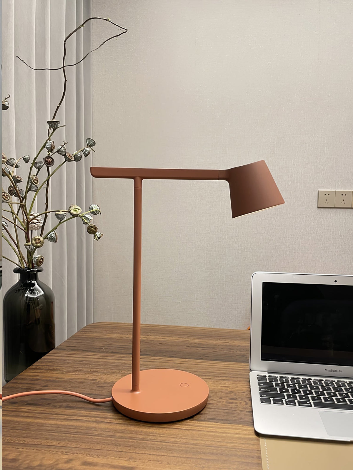Caelthorne Core lampa stołowa