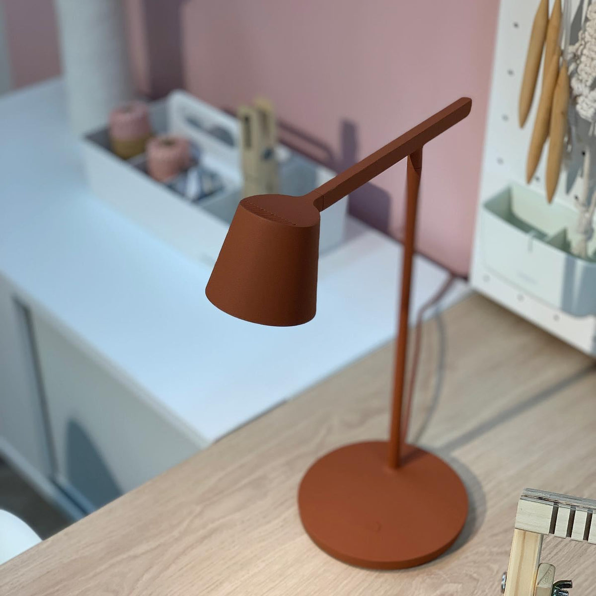 Caelthorne Core lampa stołowa