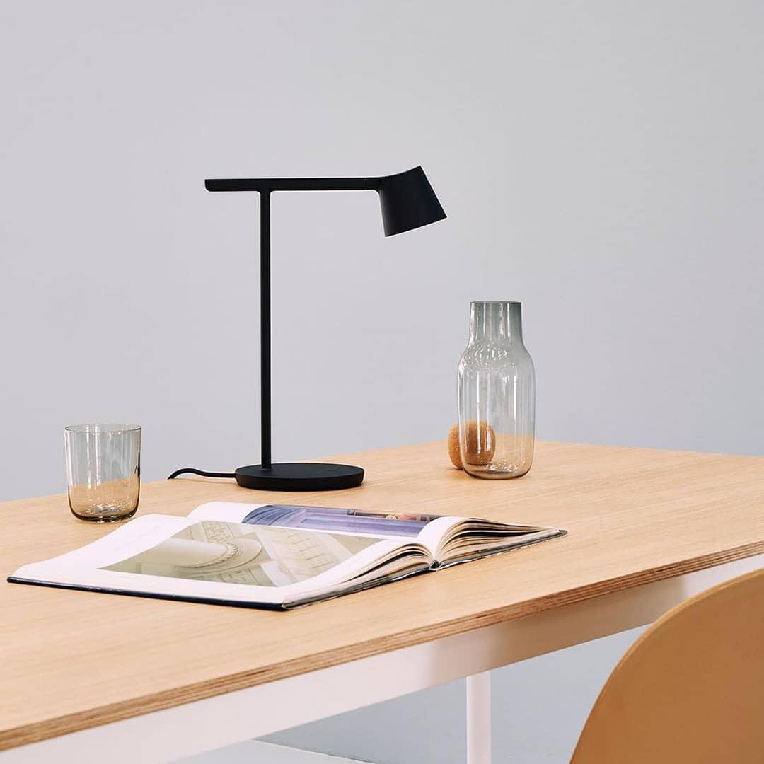 Caelthorne Core lampa stołowa