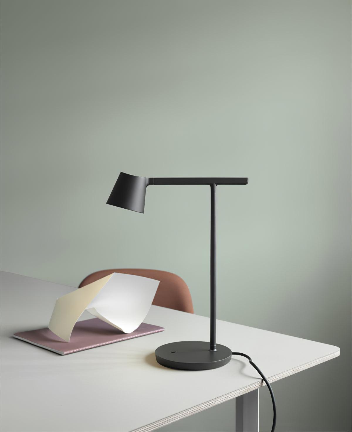 Caelthorne Core lampa stołowa
