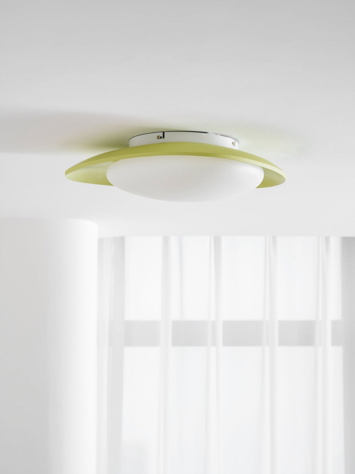 Lampa wisząca Poe z żywicy, kształt owalny, styl nowoczesny i współczesny