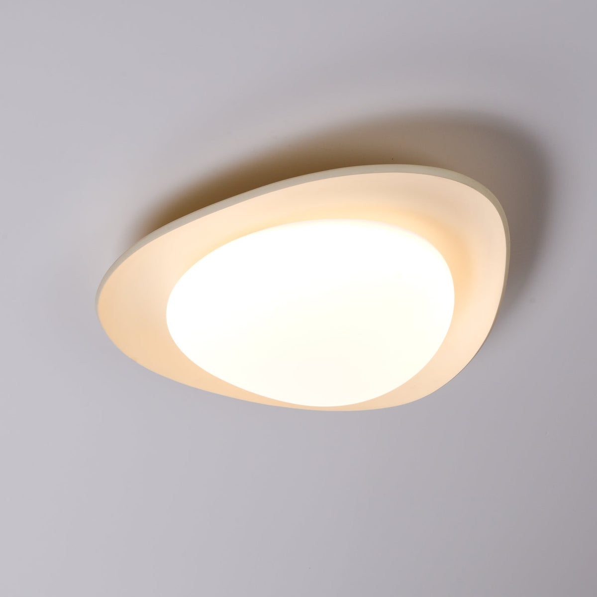 Blex lampa sufitowa w kolorze zielonym z beżowym kształtem kamieni