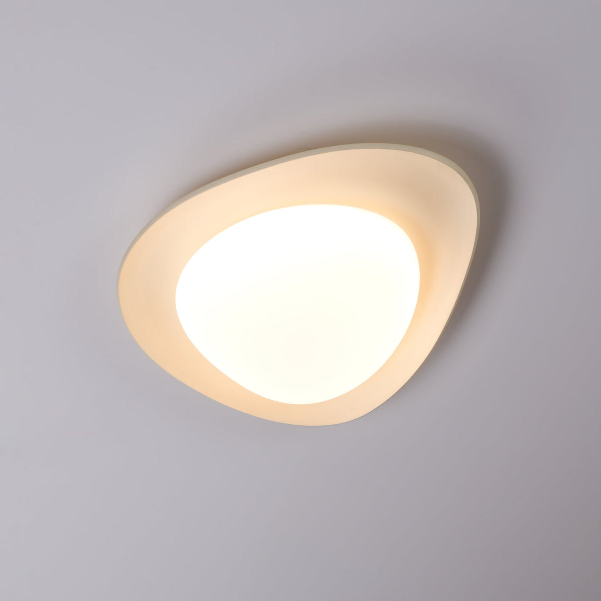 Blex lampa sufitowa w kolorze zielonym z beżowym kształtem kamieni