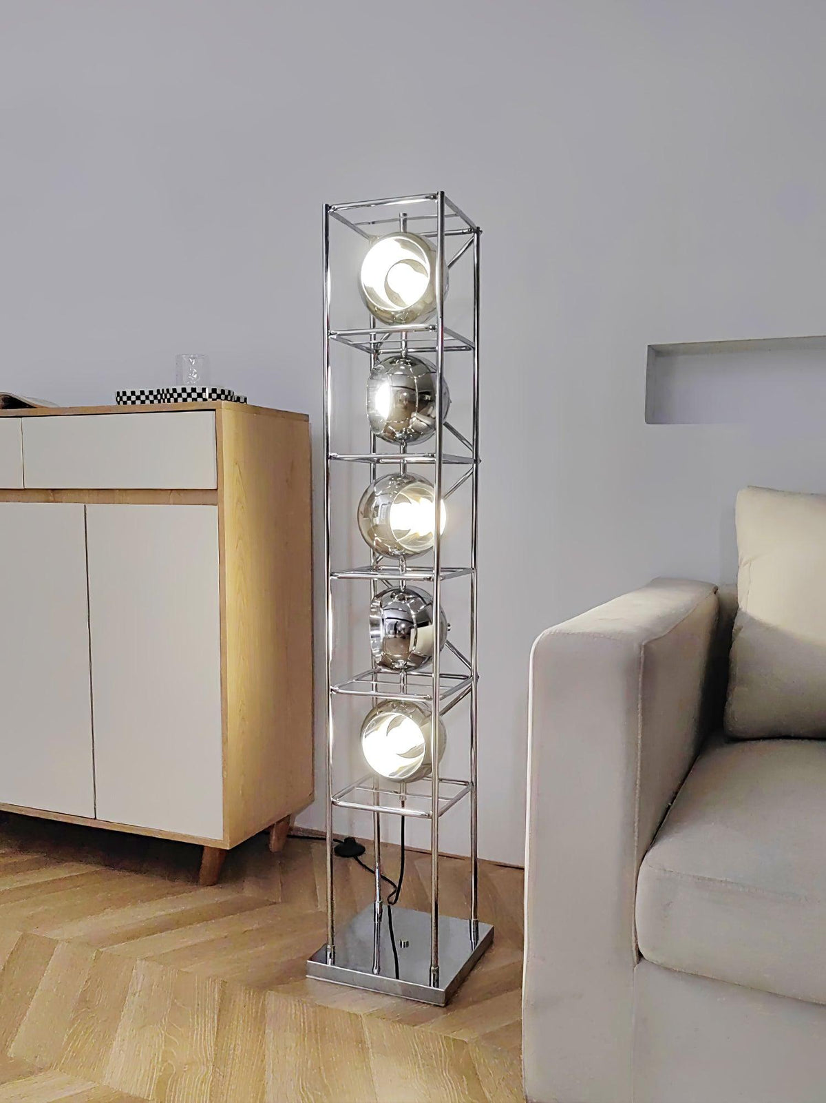 Halvor zewnętrzna lampa stojąca przemysłowa