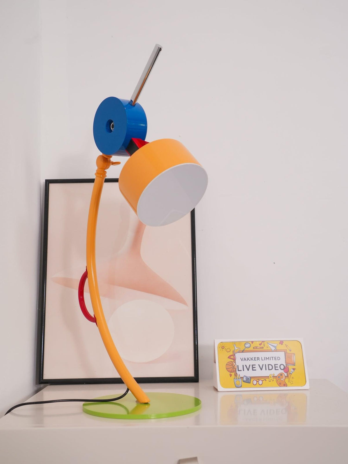 Niraneria artystyczna lampa stołowa z akrylu