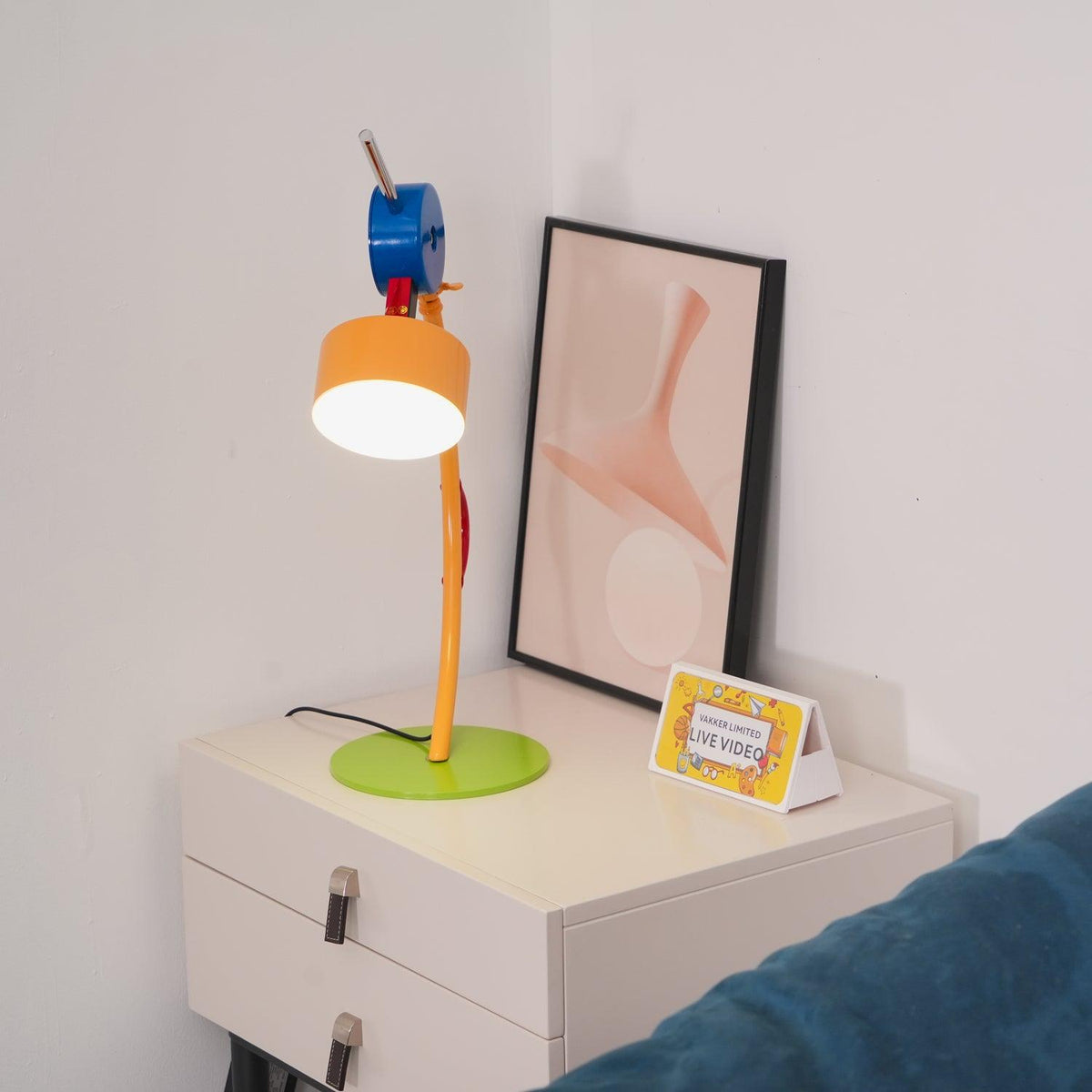 Niraneria artystyczna lampa stołowa z akrylu