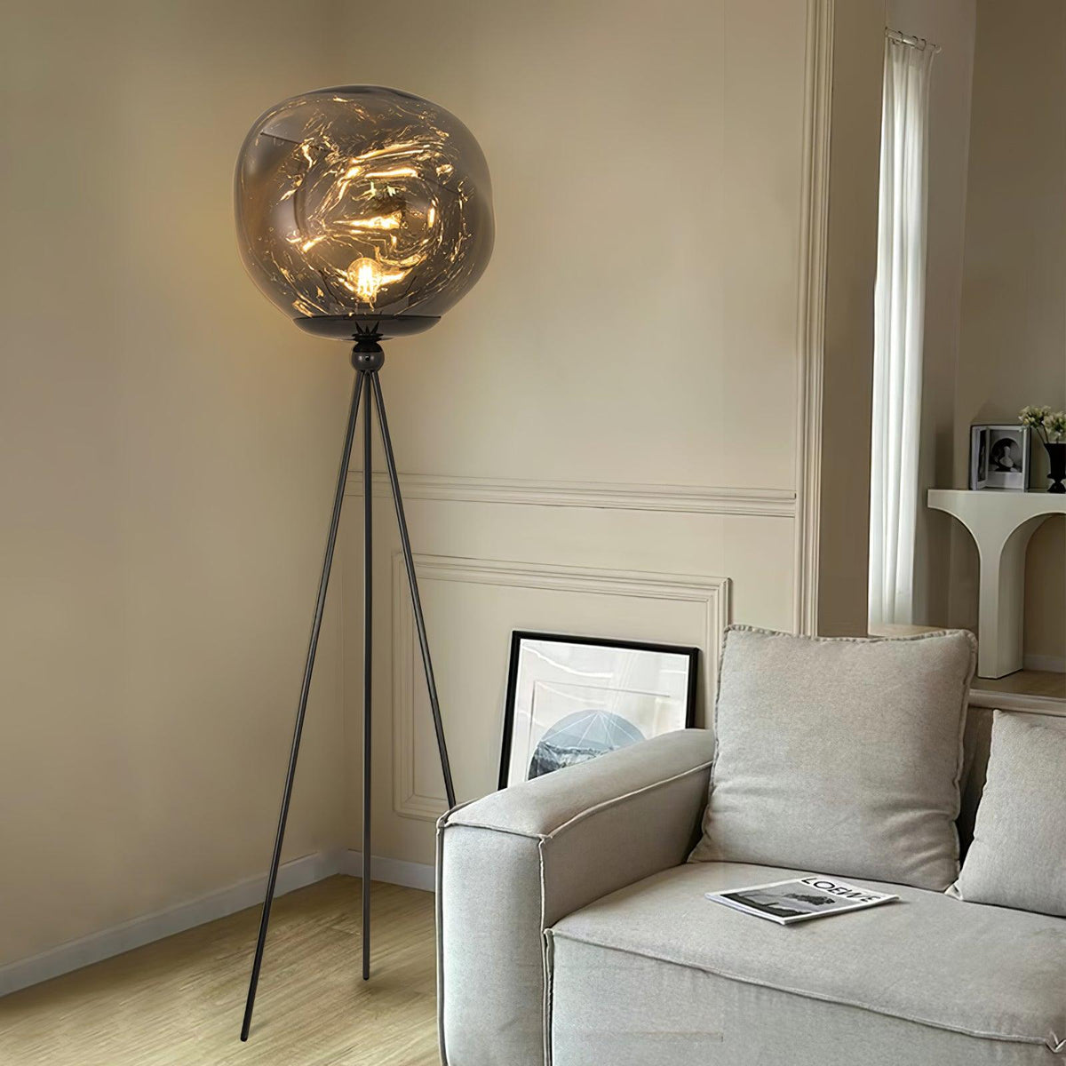 Renanira lampa stojąca
