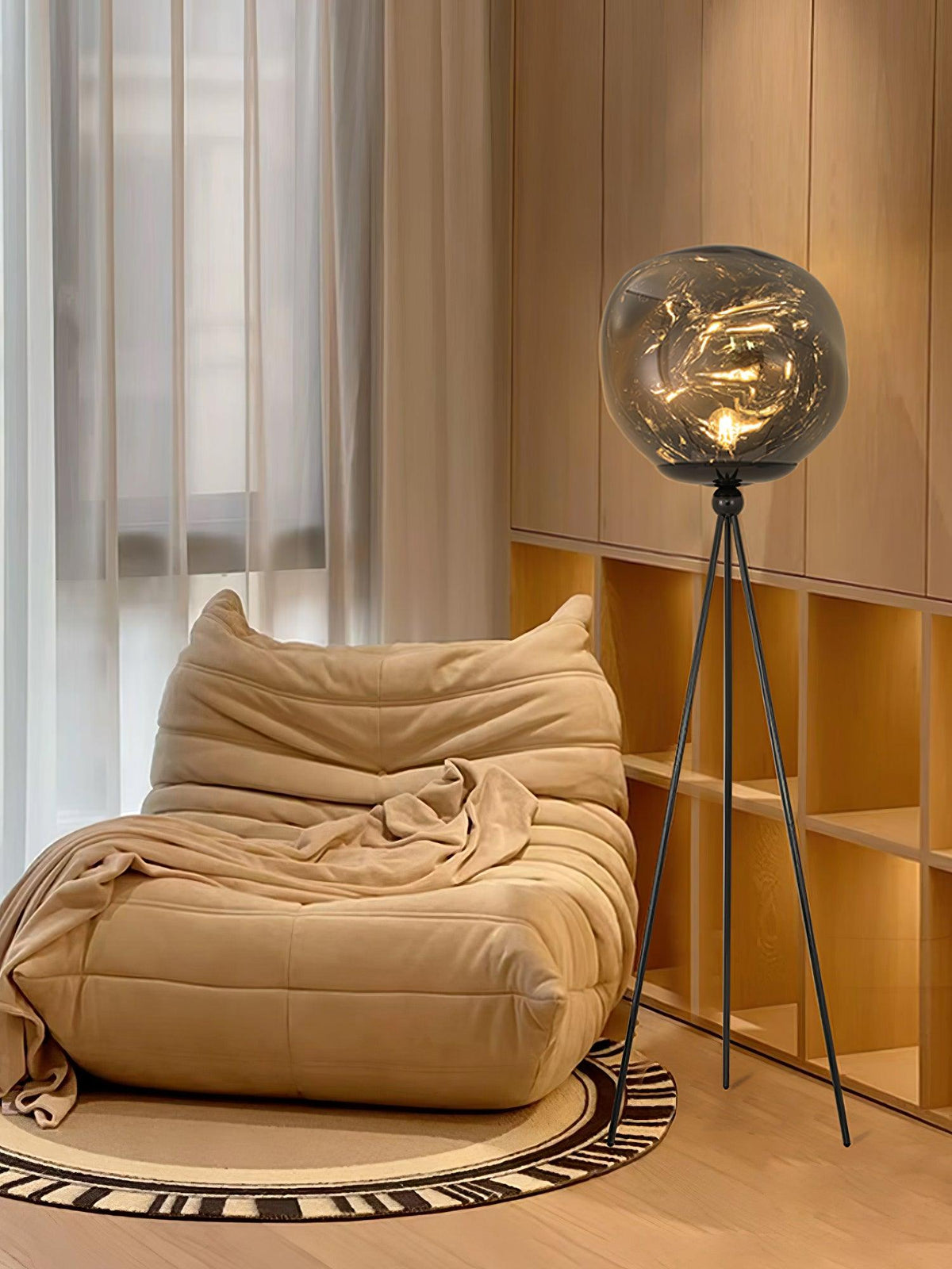 Renanira lampa stojąca
