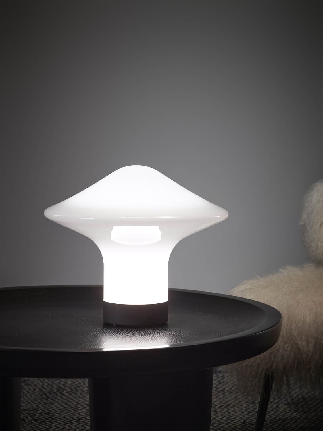 Taura nowoczesna lampa stołowa ze szkła