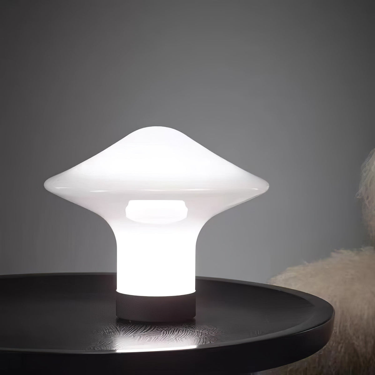 Taura nowoczesna lampa stołowa ze szkła